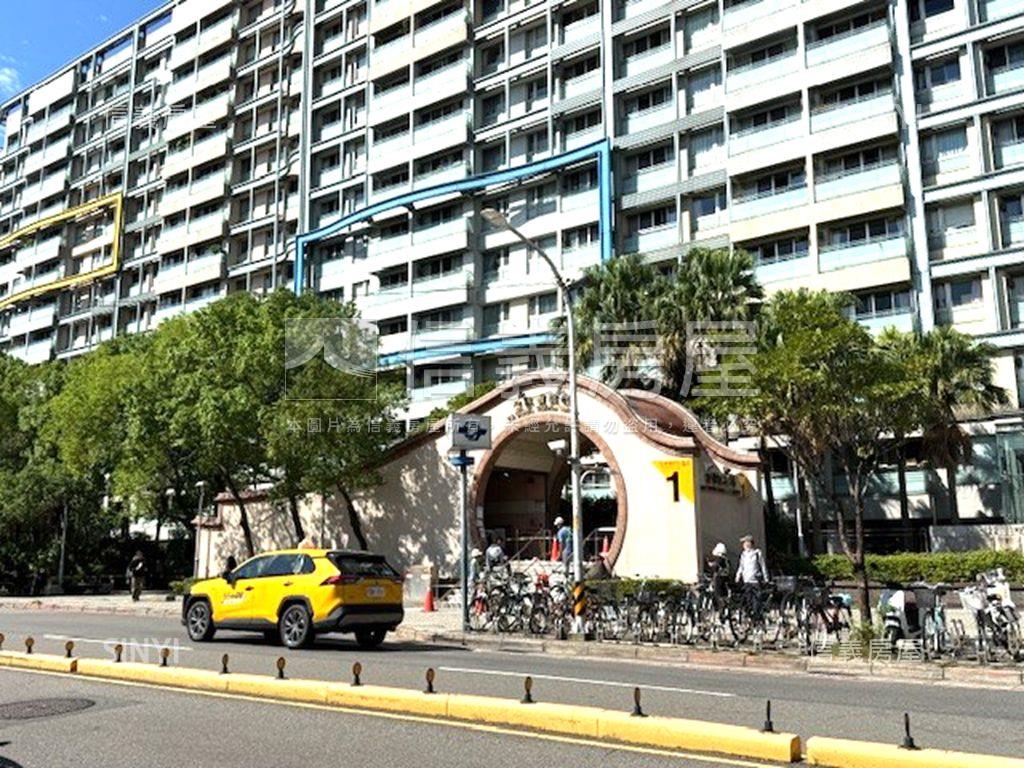 捷運優質邊間三樓美寓房屋室內格局與周邊環境