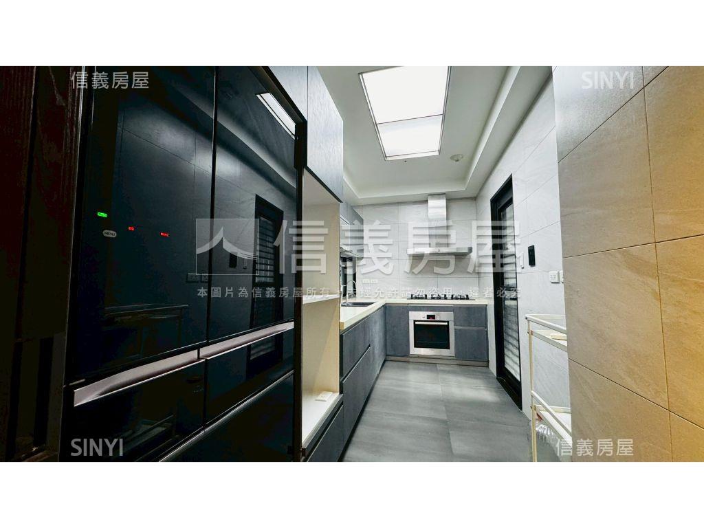 裝潢萬花園面南河景四房房屋室內格局與周邊環境