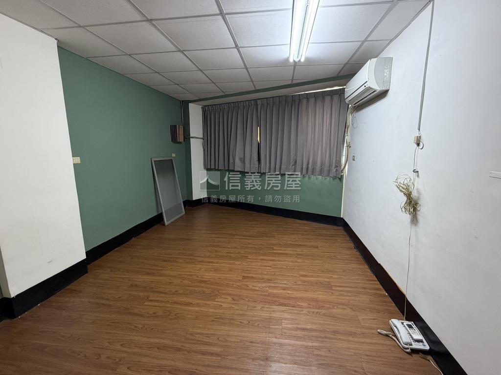近國道大面寬雙店面房屋室內格局與周邊環境
