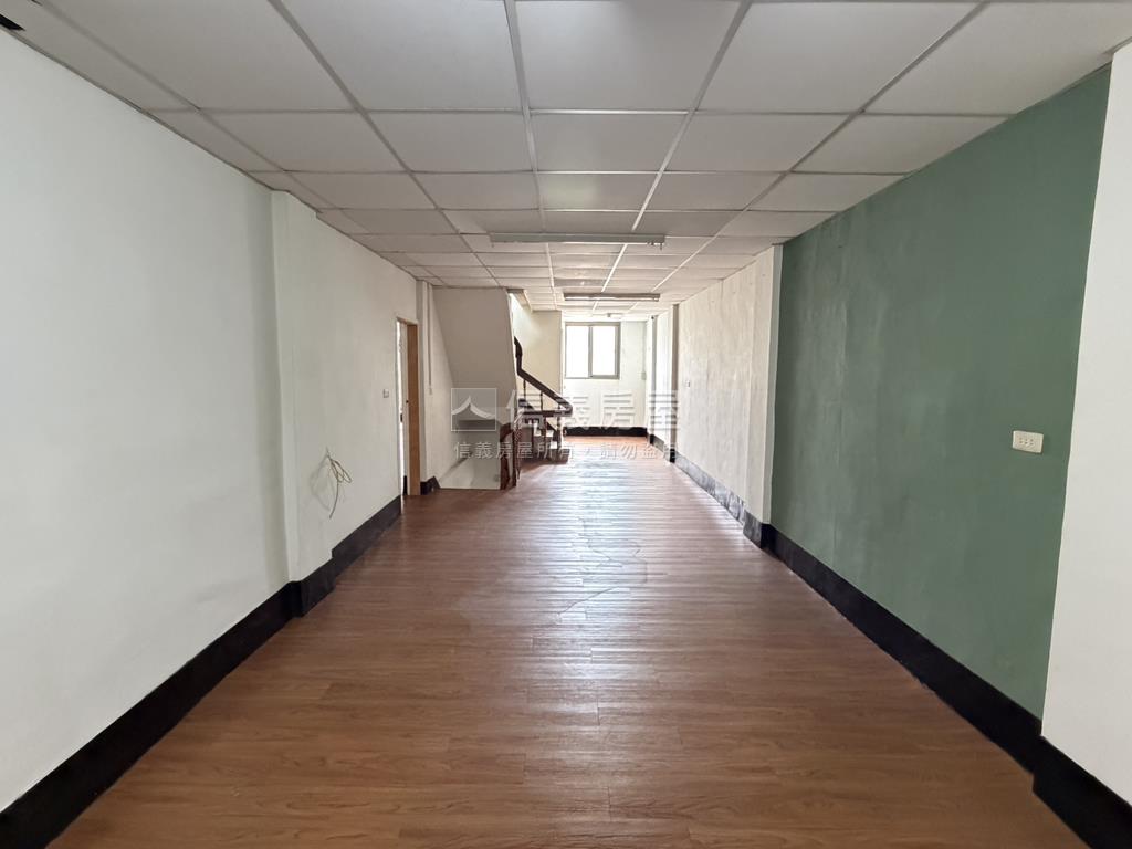 近國道大面寬雙店面房屋室內格局與周邊環境