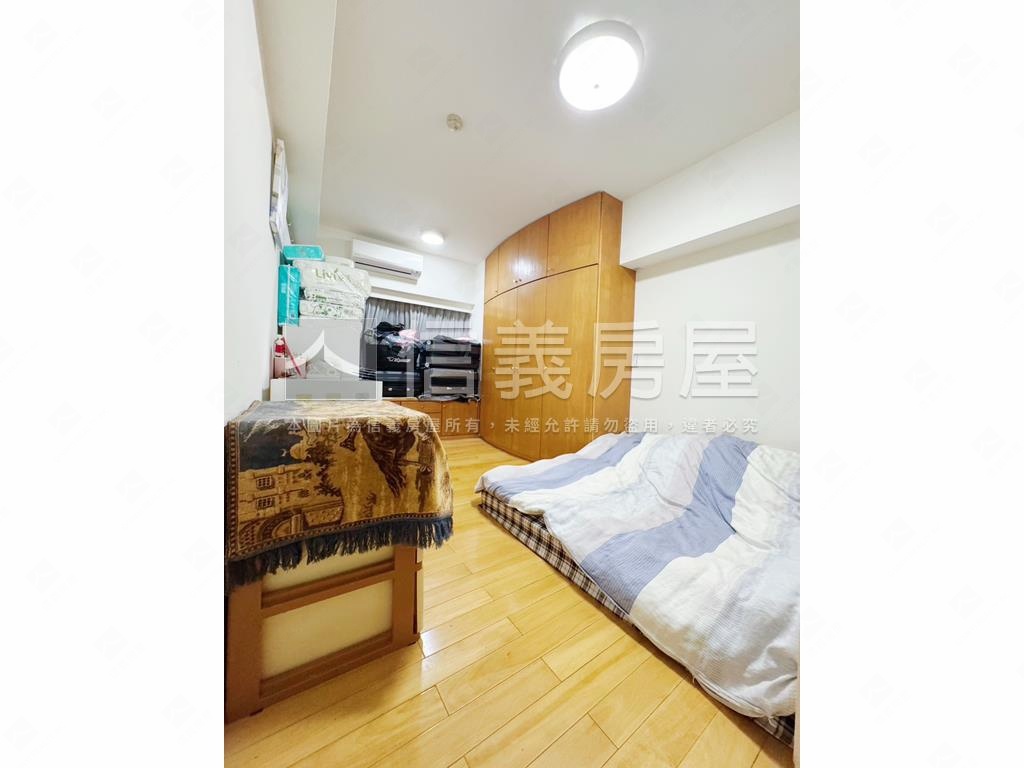 亞東捷運。社區邊間兩房房屋室內格局與周邊環境