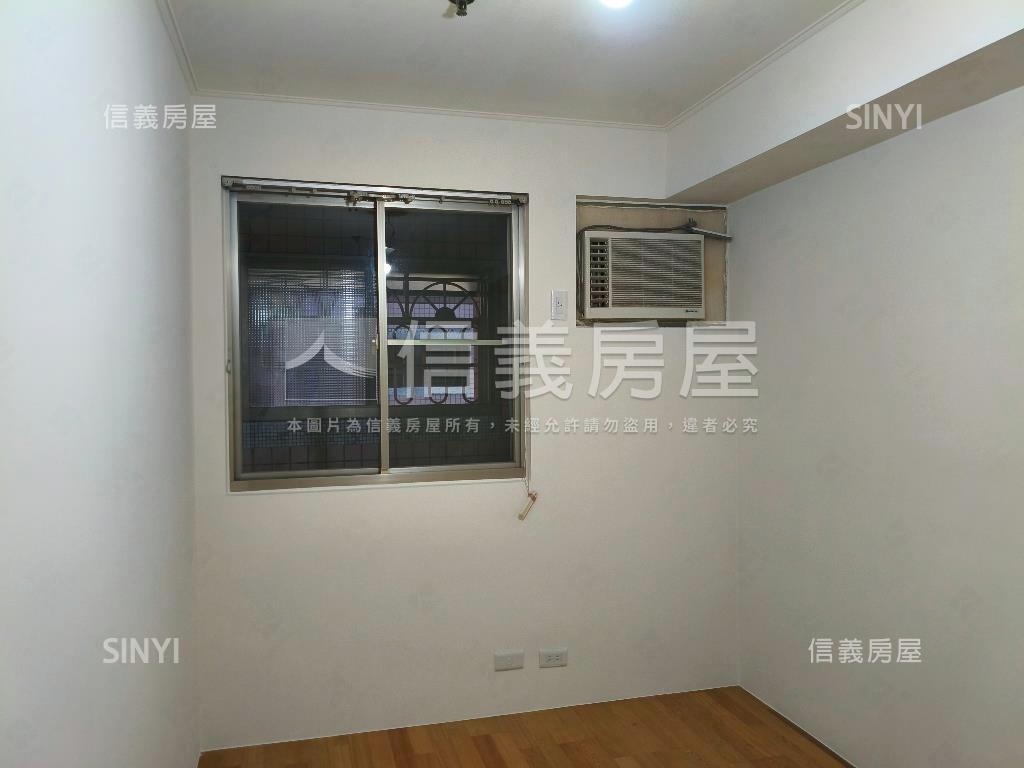 首都觀邸高樓三房車位房屋室內格局與周邊環境