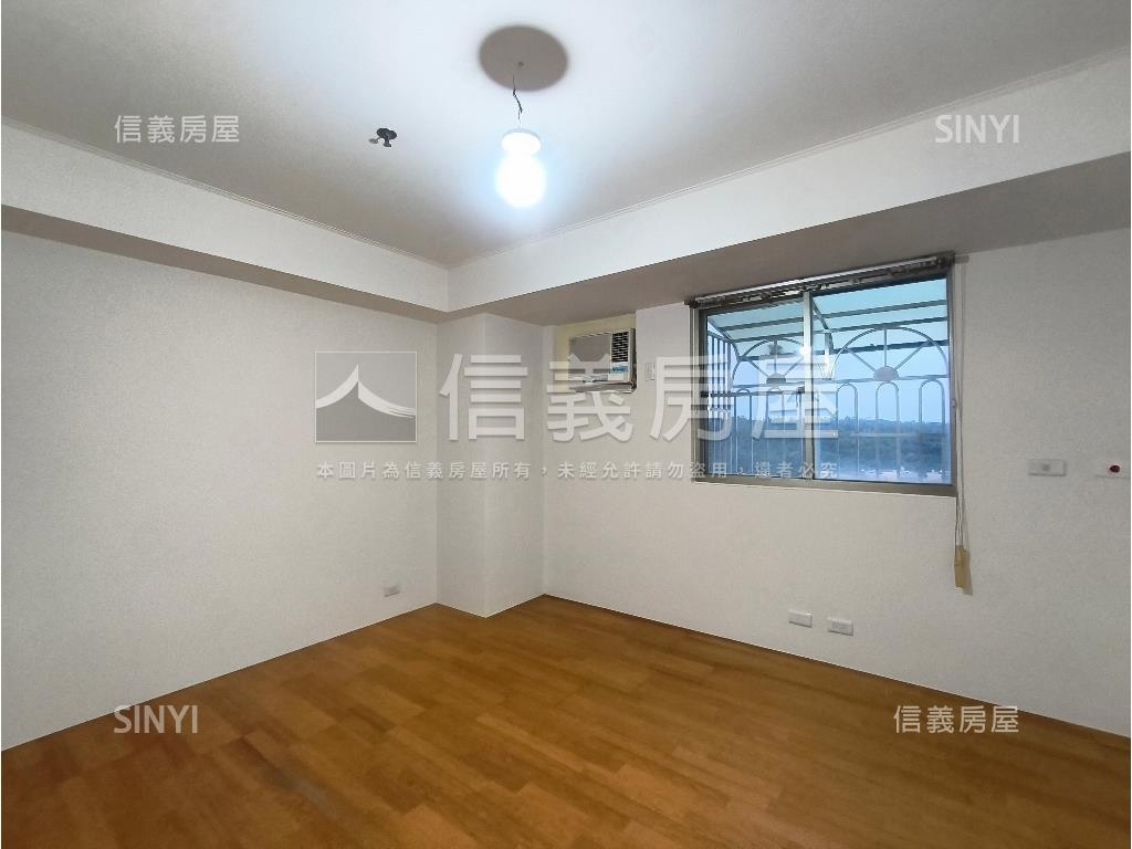 首都觀邸高樓三房車位房屋室內格局與周邊環境