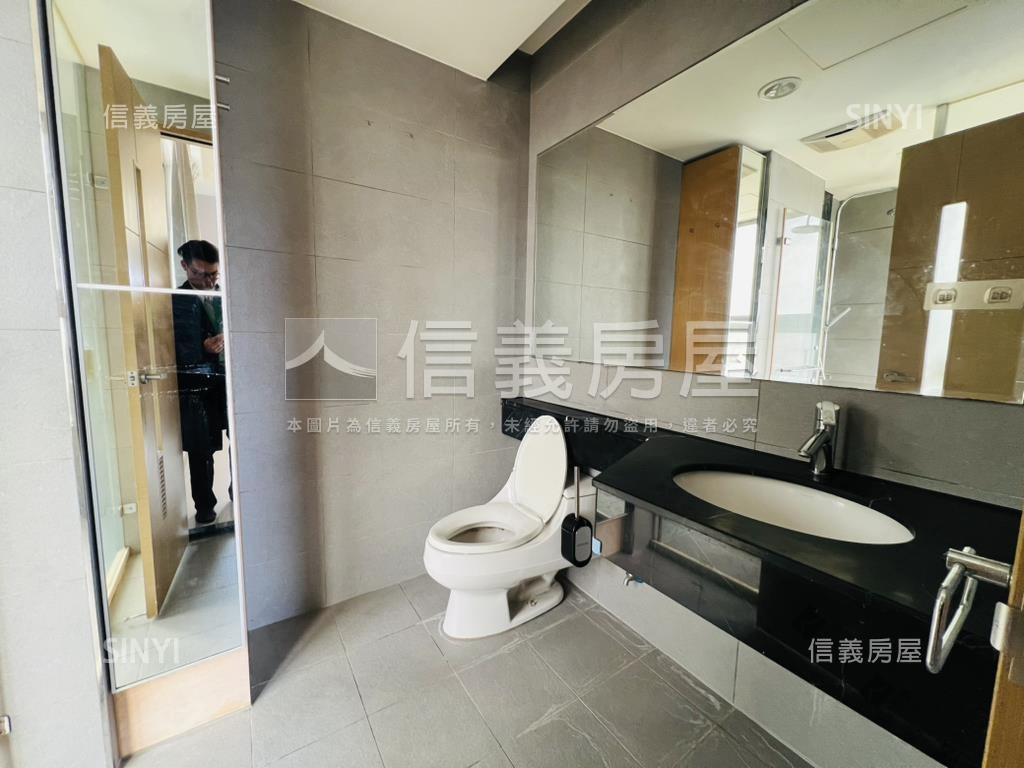 新案萬象之都高樓景觀房屋室內格局與周邊環境