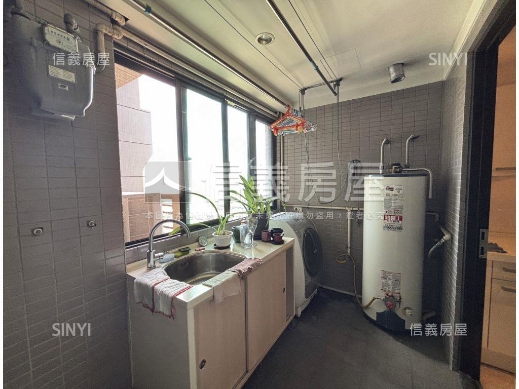 國庭高樓美景四房房屋室內格局與周邊環境