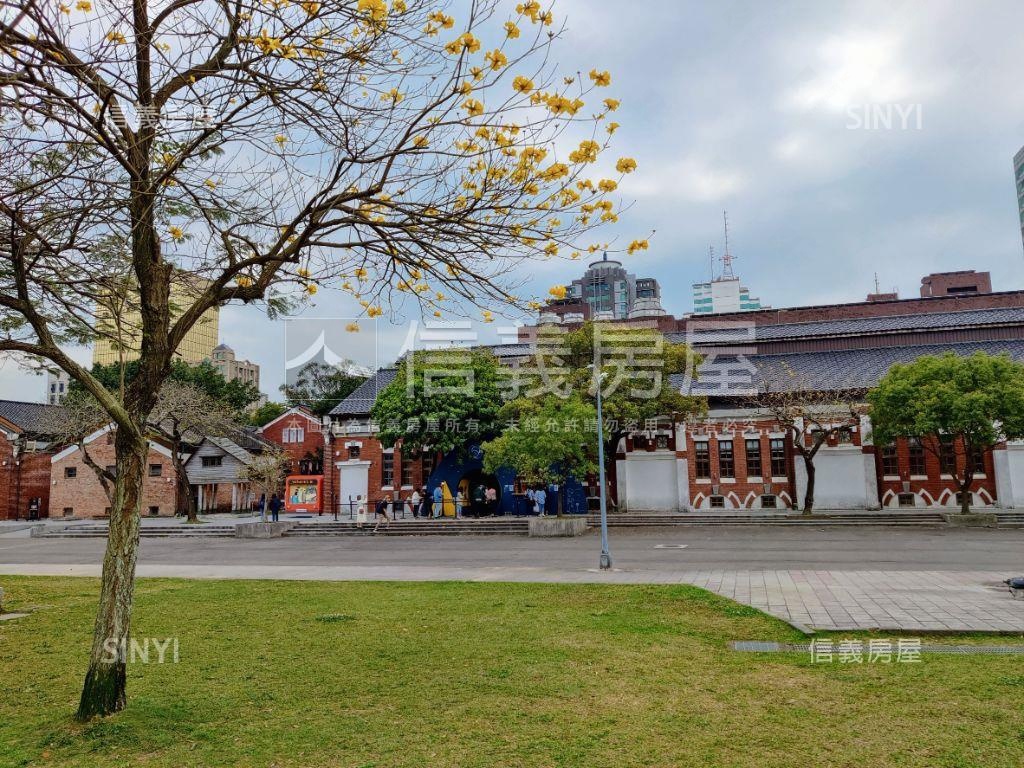國庭高樓美景四房房屋室內格局與周邊環境