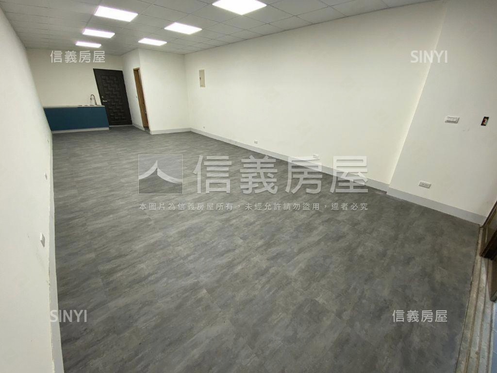 近Ａ２２捷運多樓層店住房屋室內格局與周邊環境