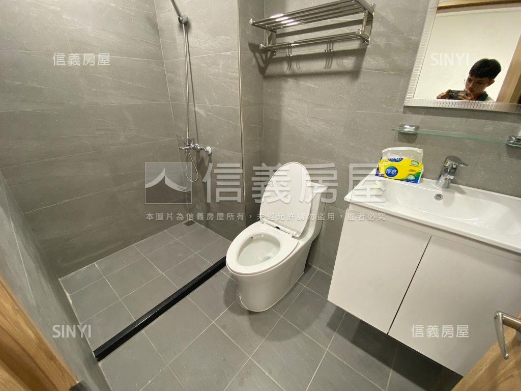 近Ａ２２捷運多樓層店住房屋室內格局與周邊環境