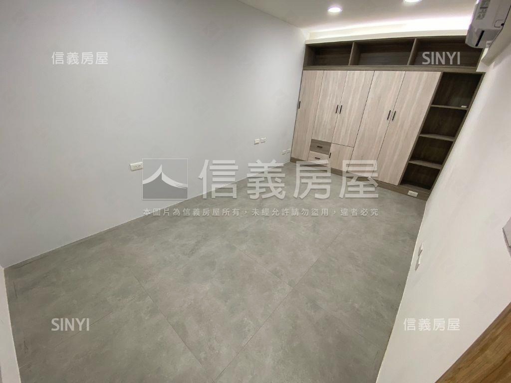 近Ａ２２捷運多樓層店住房屋室內格局與周邊環境