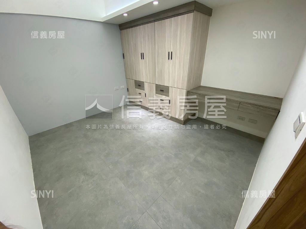 近Ａ２２捷運多樓層店住房屋室內格局與周邊環境