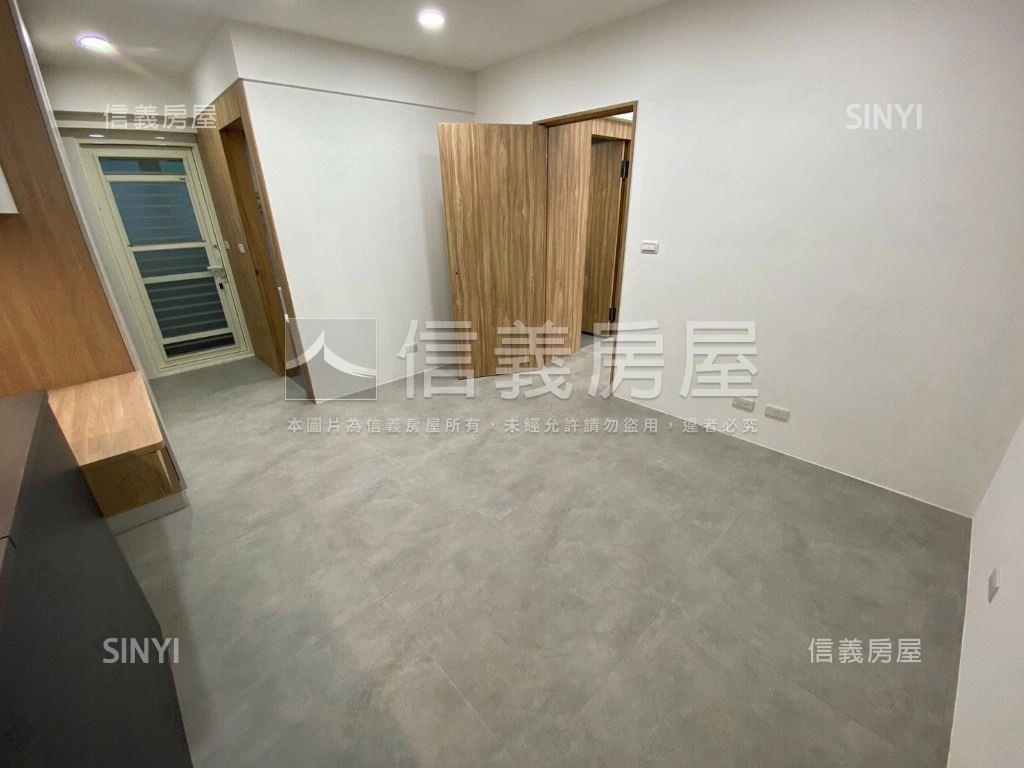 近Ａ２２捷運多樓層店住房屋室內格局與周邊環境