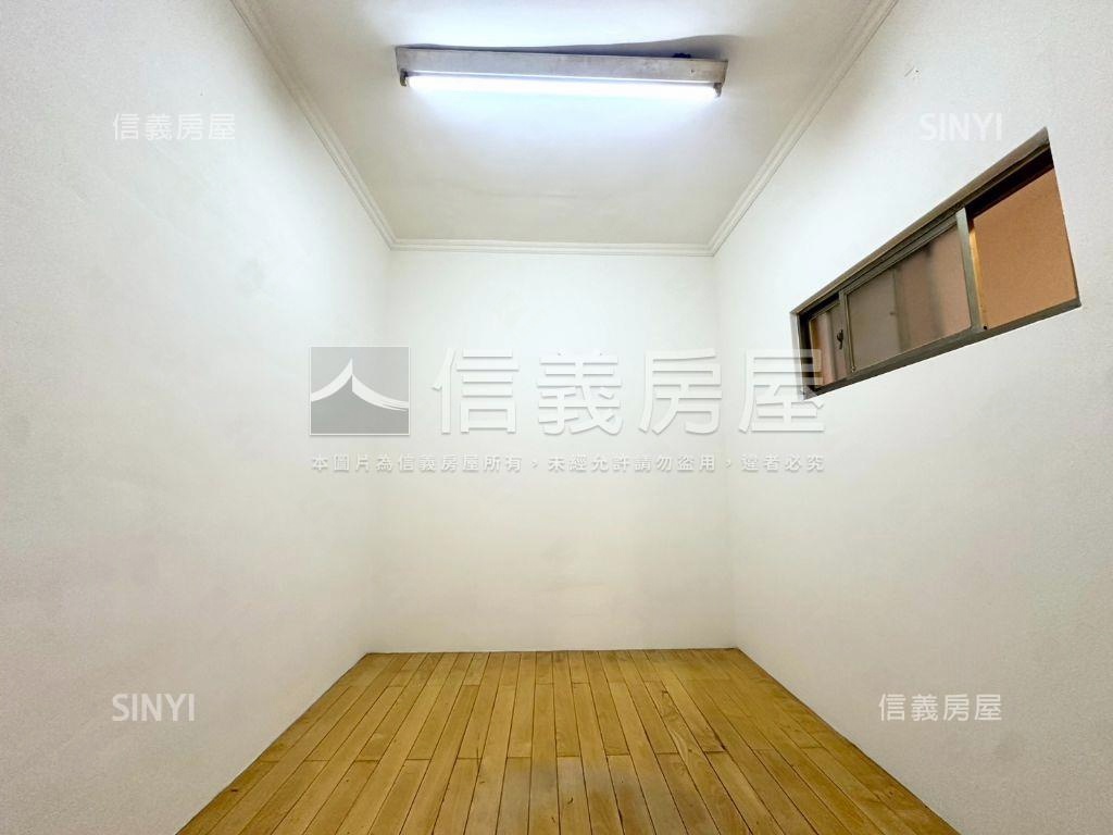 【邊間採光２樓】近萬大線房屋室內格局與周邊環境