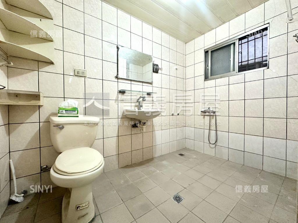 【邊間採光２樓】近萬大線房屋室內格局與周邊環境