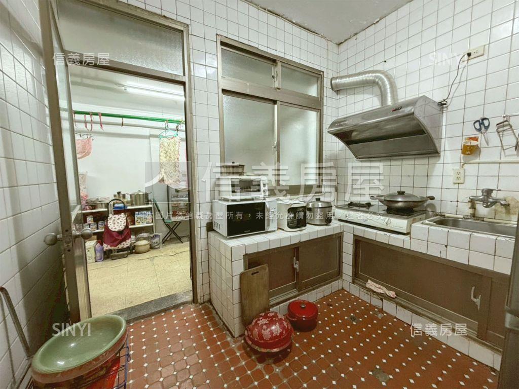 近永安市場捷運站靜巷１樓房屋室內格局與周邊環境