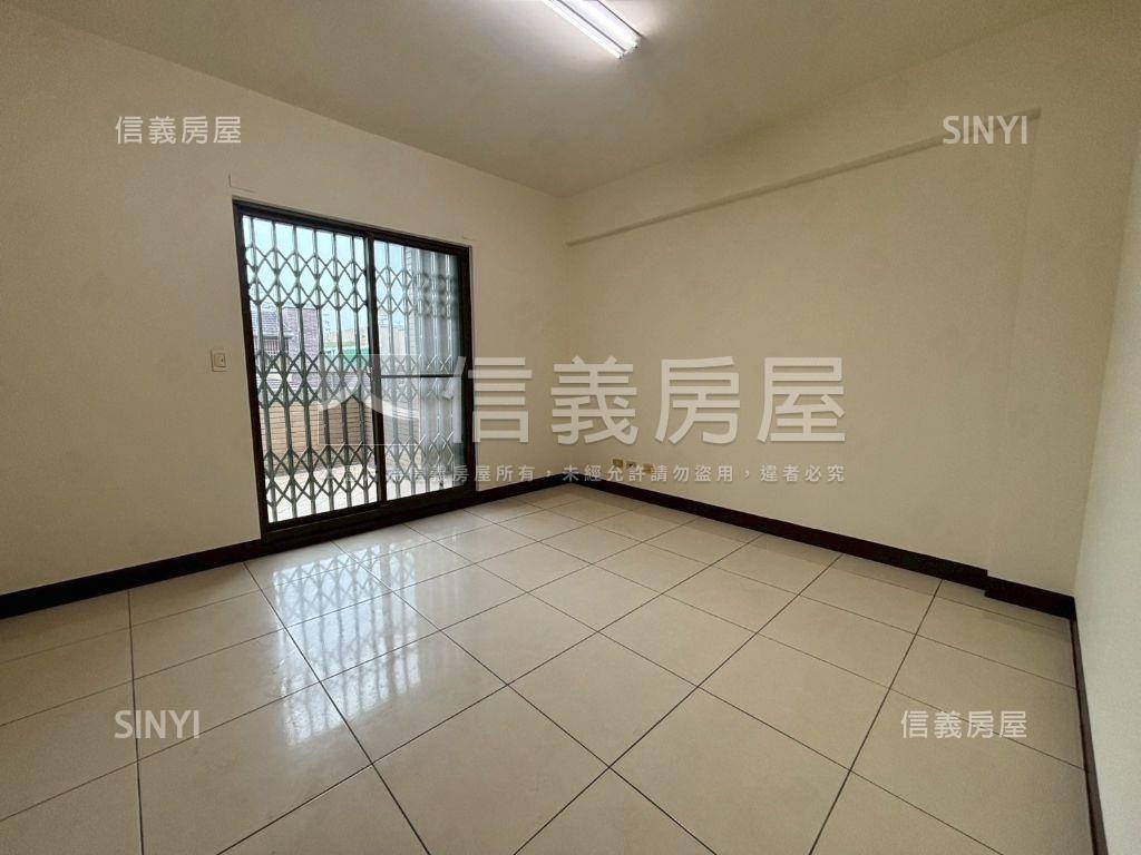 高大特區｜大地坪雙車墅房屋室內格局與周邊環境