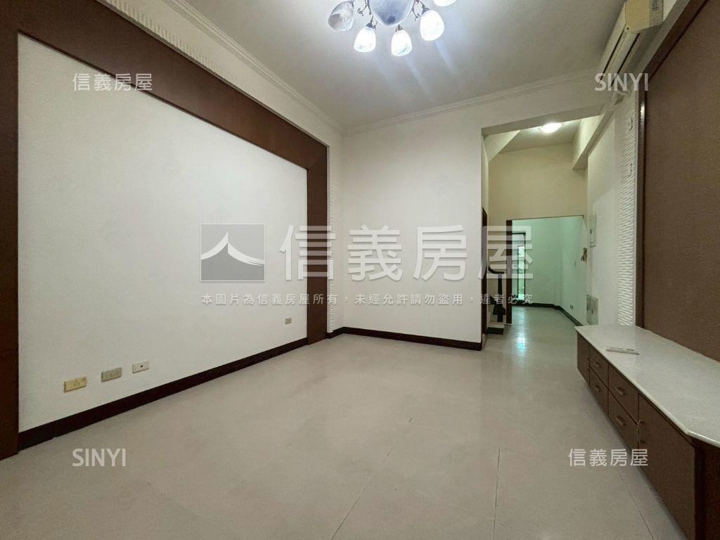 高大特區｜大地坪雙車墅房屋室內格局與周邊環境