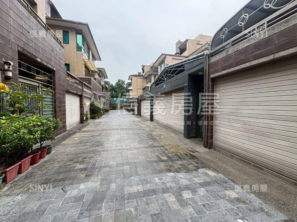 高大特區｜大地坪雙車墅房屋室內格局與周邊環境