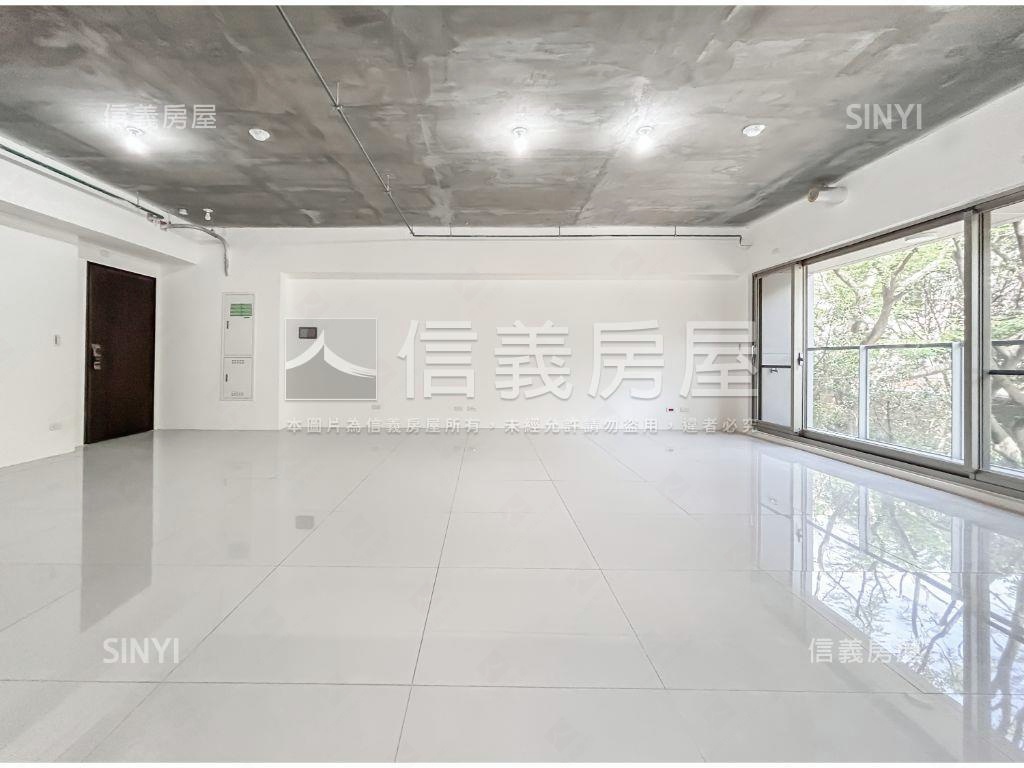 國泰悠陽創意綠景大戶房屋室內格局與周邊環境