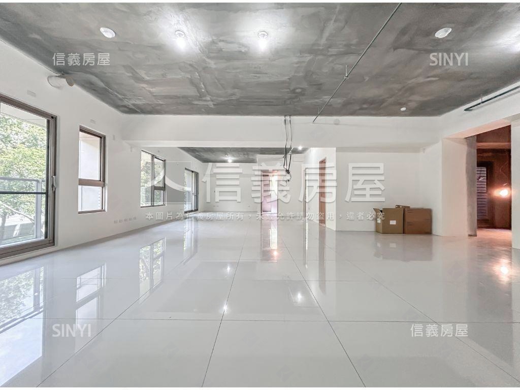 國泰悠陽創意綠景大戶房屋室內格局與周邊環境