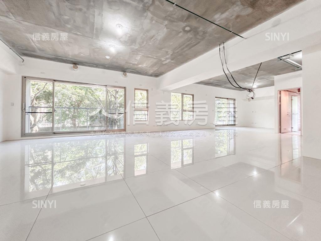 國泰悠陽創意綠景大戶房屋室內格局與周邊環境