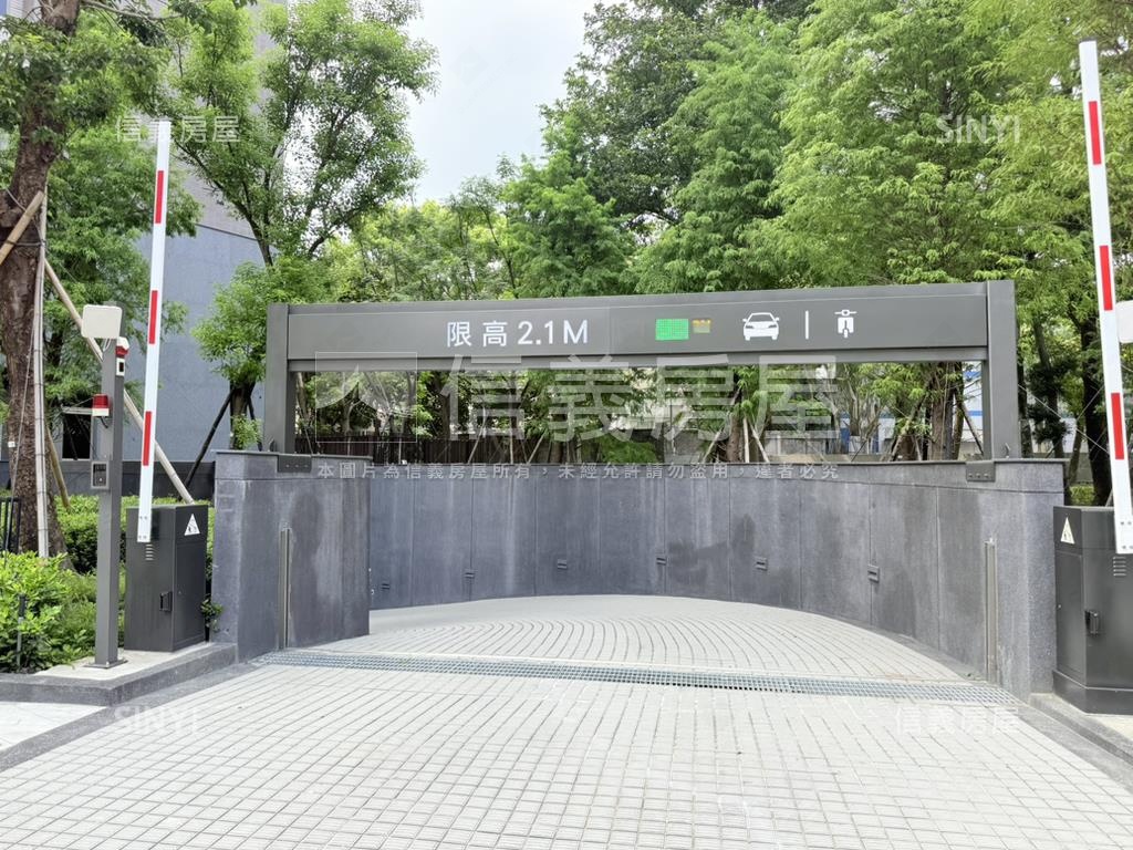 國泰悠陽創意綠景大戶房屋室內格局與周邊環境