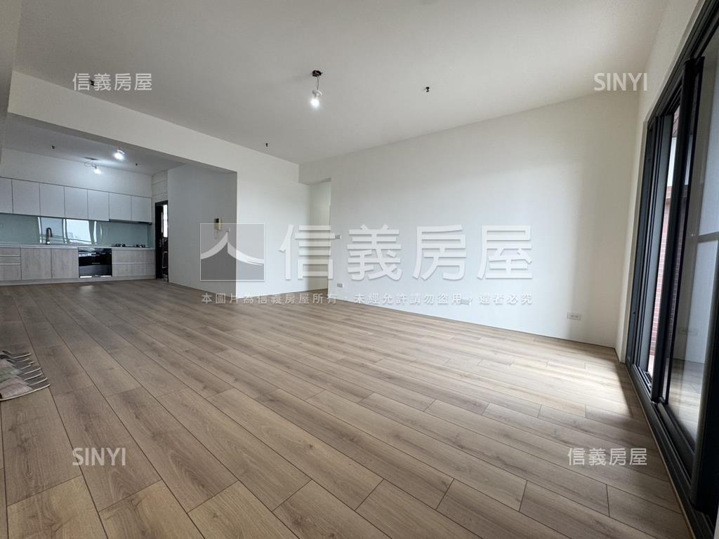 衛武營景觀美四房平車房屋室內格局與周邊環境