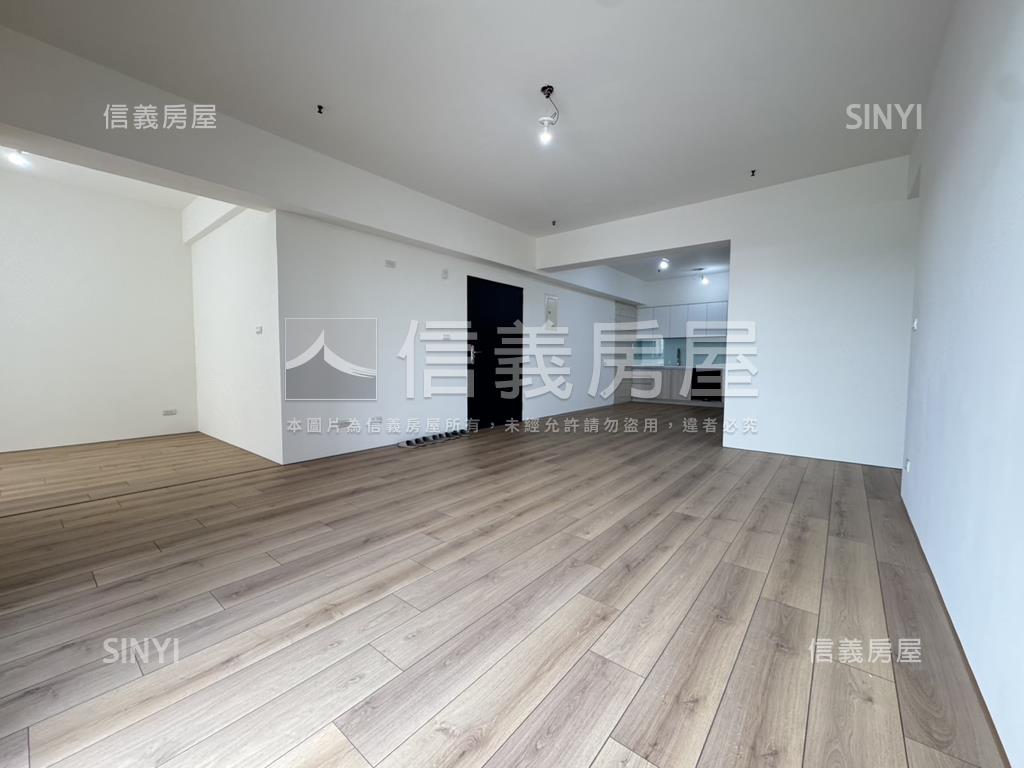 衛武營景觀美四房平車房屋室內格局與周邊環境