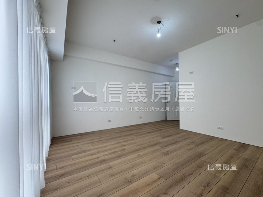 衛武營景觀美四房平車房屋室內格局與周邊環境