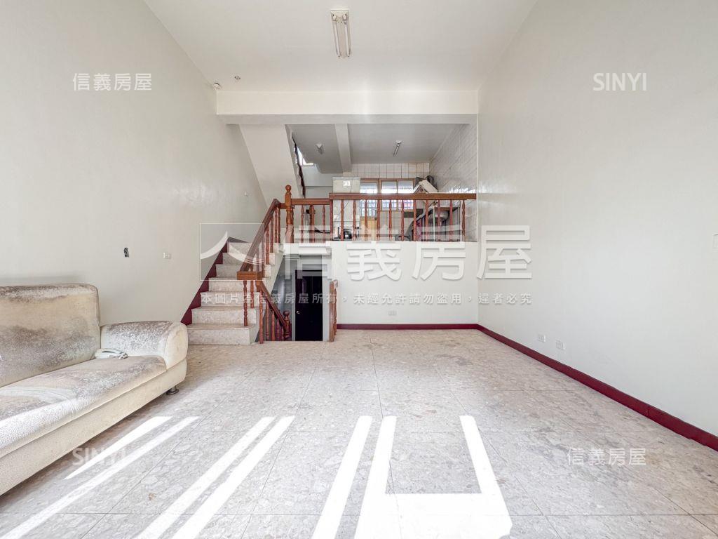 有車庫！東海天母臨路別墅房屋室內格局與周邊環境