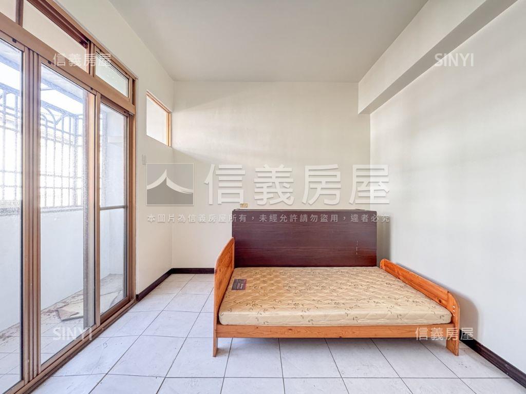 有車庫！東海天母臨路別墅房屋室內格局與周邊環境