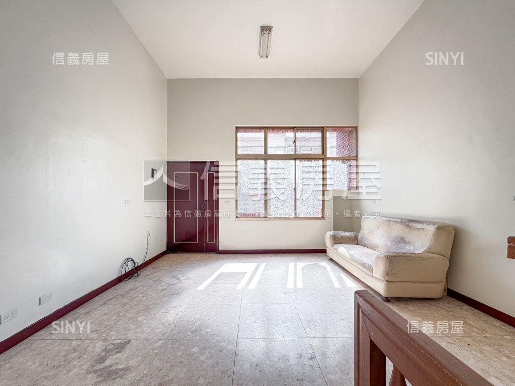 有車庫！東海天母臨路別墅房屋室內格局與周邊環境