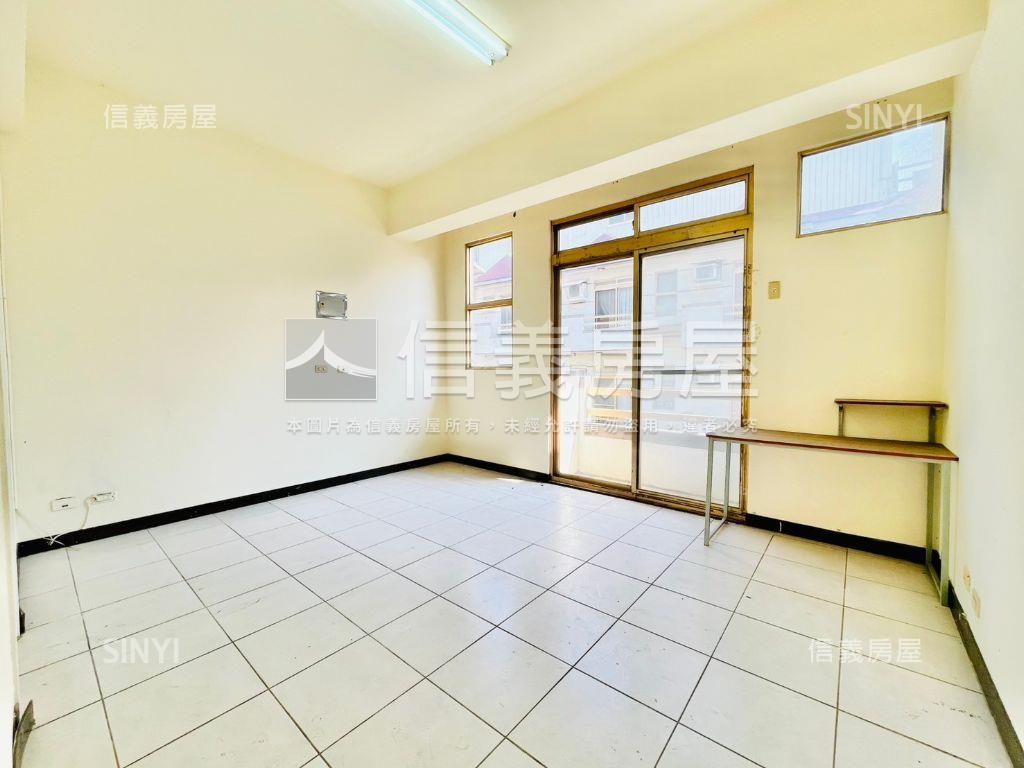 有車庫！東海天母臨路別墅房屋室內格局與周邊環境