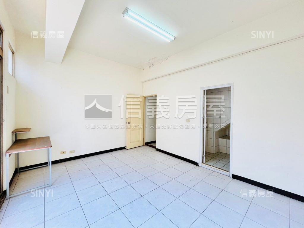 有車庫！東海天母臨路別墅房屋室內格局與周邊環境