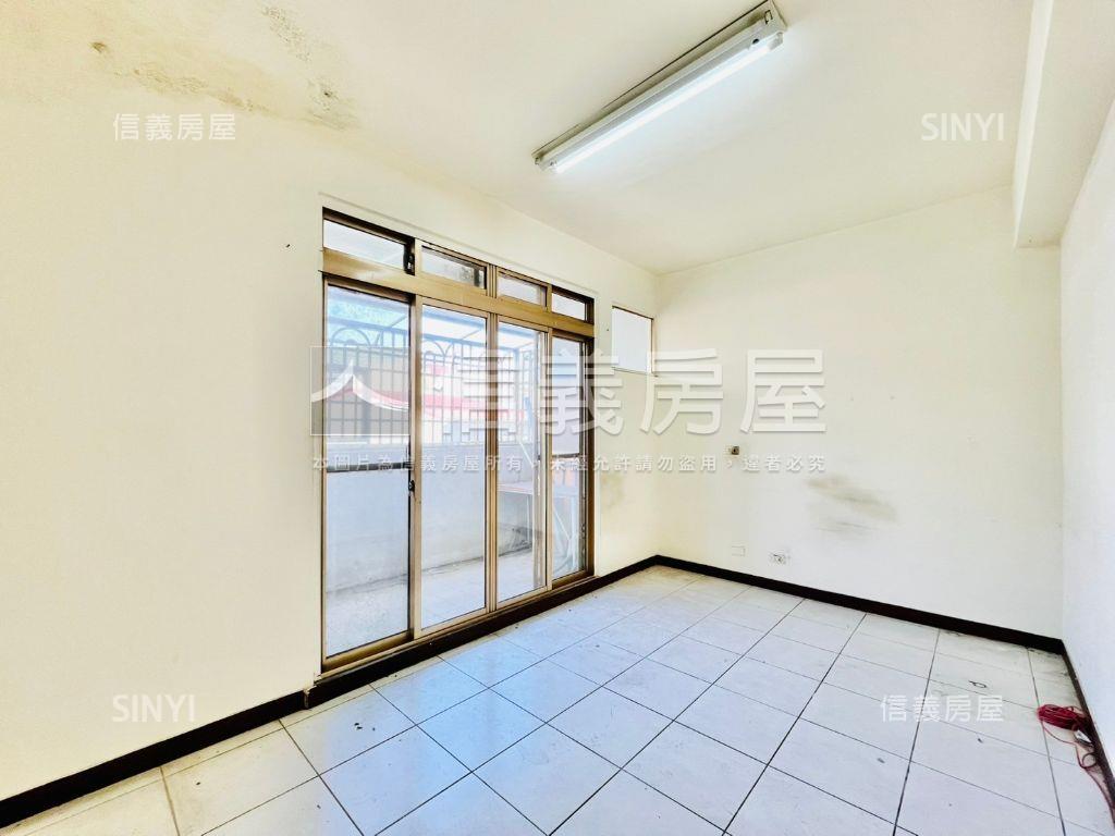 有車庫！東海天母臨路別墅房屋室內格局與周邊環境