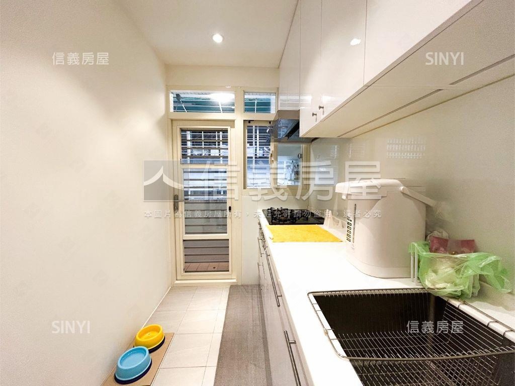 首購成家一卡皮箱３樓美屋房屋室內格局與周邊環境