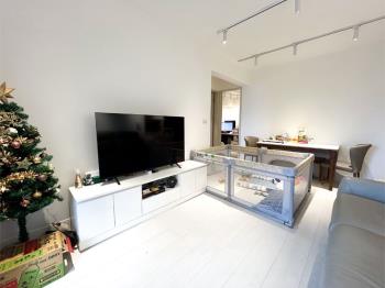 首購成家一卡皮箱３樓美屋