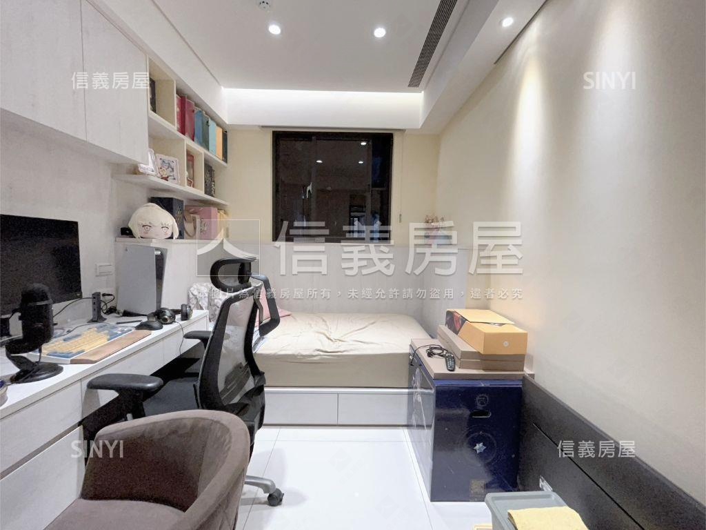秀峰學區稀有康郡四房房屋室內格局與周邊環境