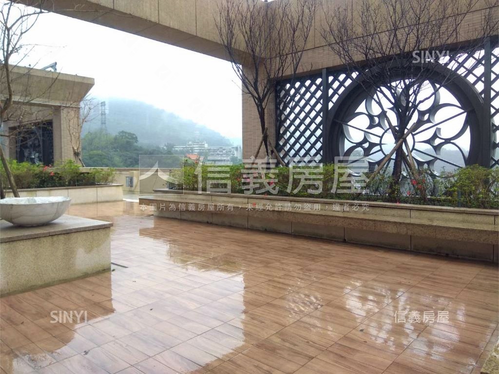 秀峰學區稀有康郡四房房屋室內格局與周邊環境