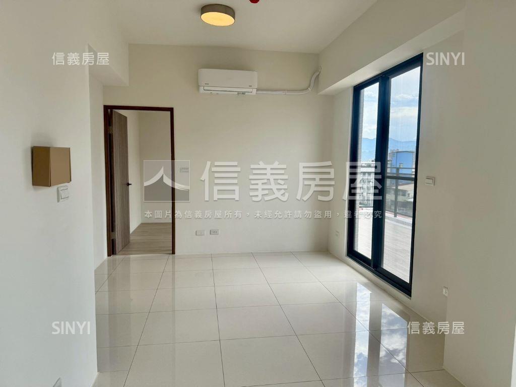俗！東區輕屋齡一房車位房屋室內格局與周邊環境