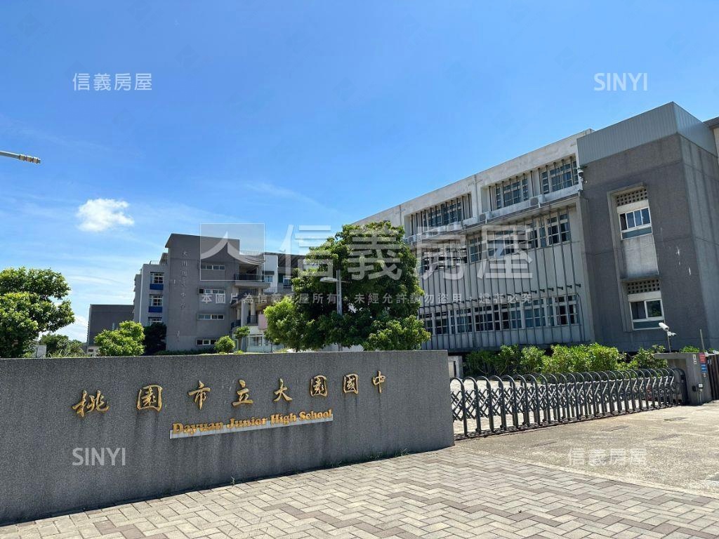 客運園區璟都艾美次頂樓房屋室內格局與周邊環境