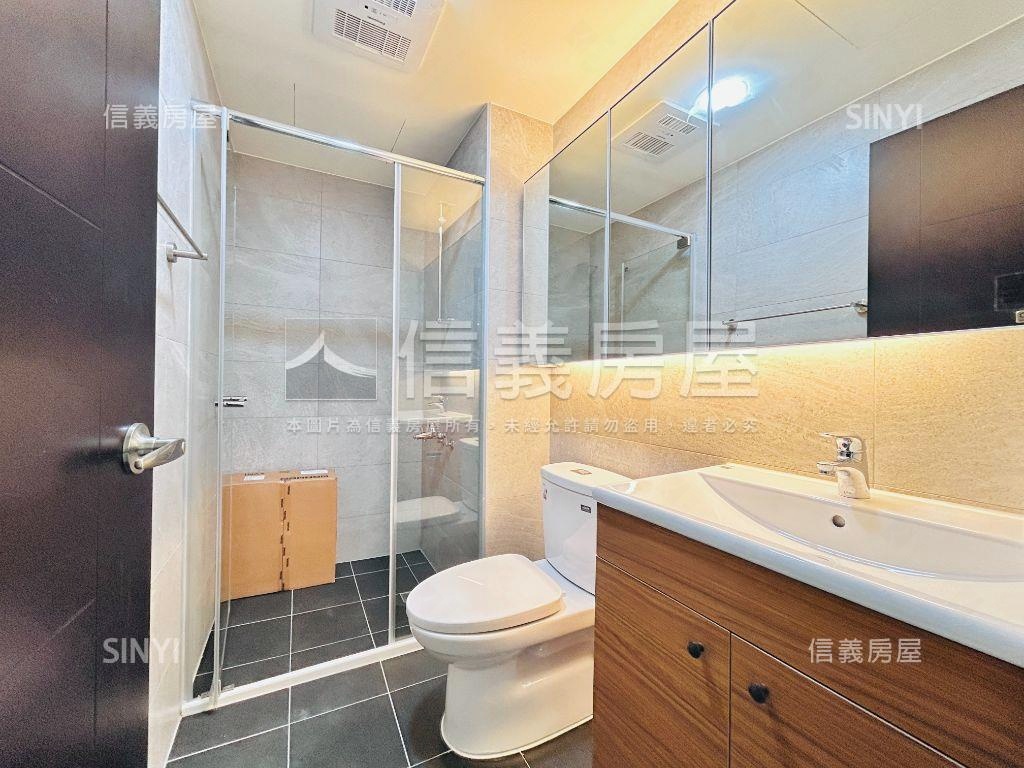 客運園區璟都艾美次頂樓房屋室內格局與周邊環境