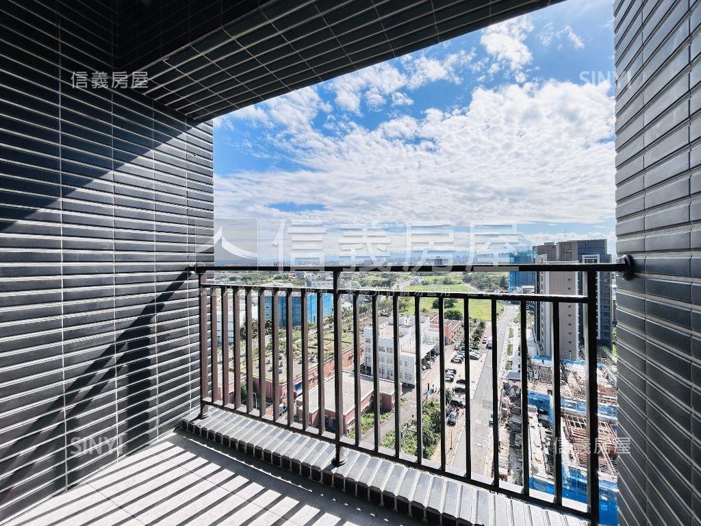 客運園區璟都艾美次頂樓房屋室內格局與周邊環境