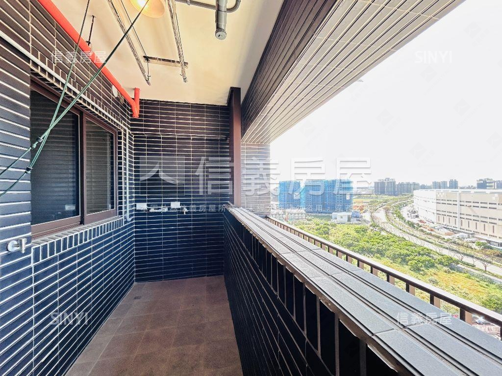 客運園區璟都艾美次頂樓房屋室內格局與周邊環境