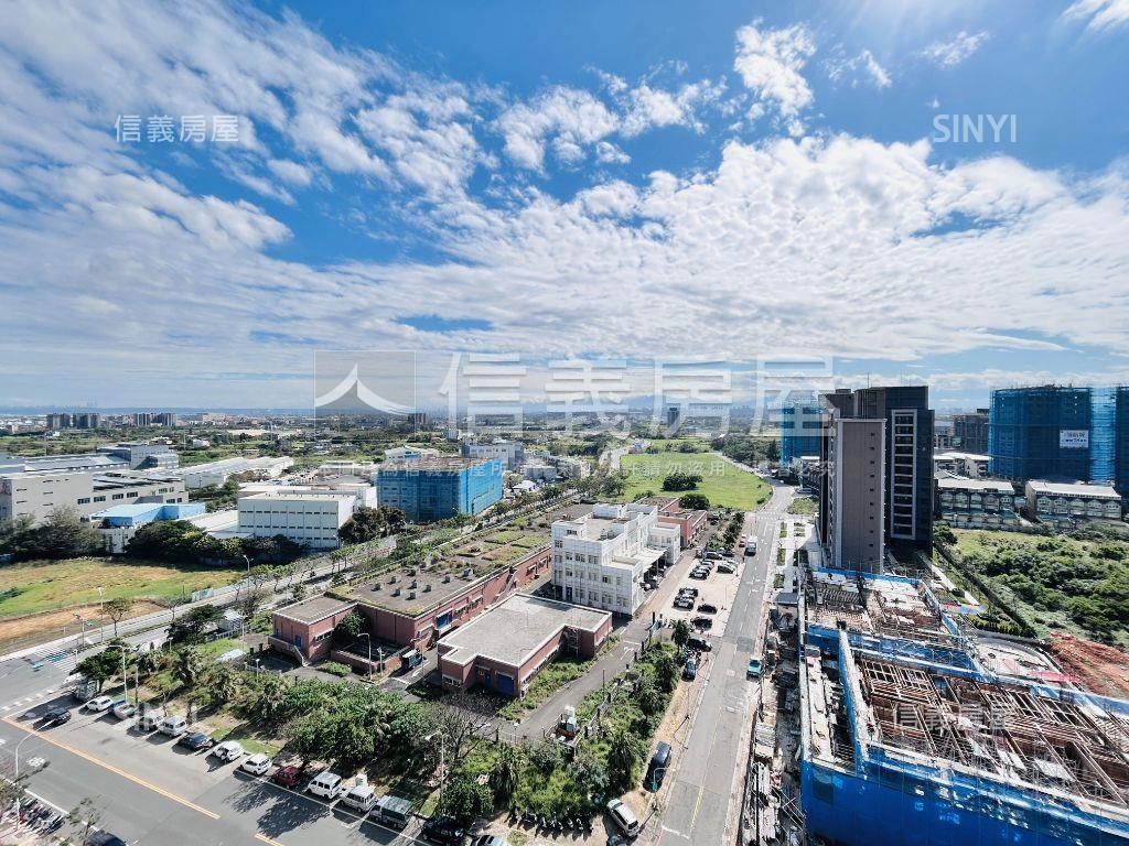 客運園區璟都艾美次頂樓房屋室內格局與周邊環境