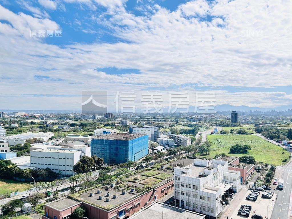 客運園區璟都艾美次頂樓房屋室內格局與周邊環境