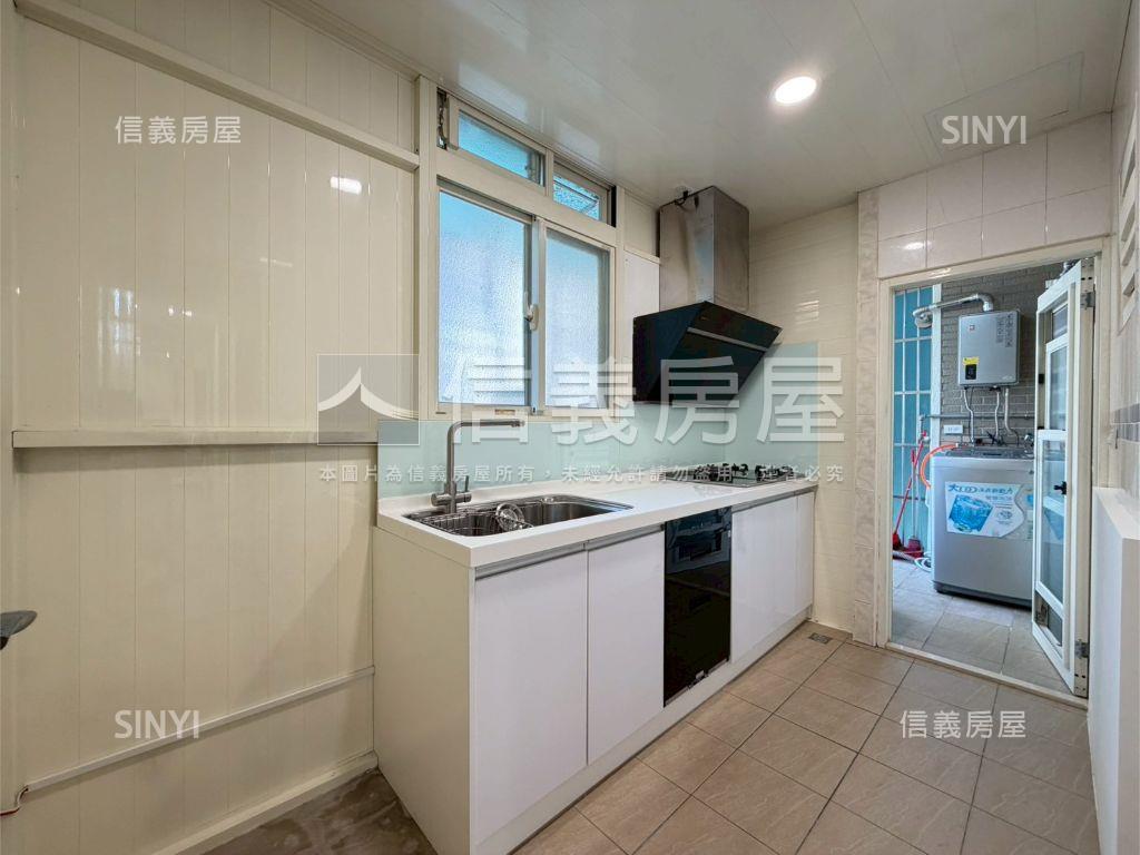 中港一街精裝二樓房屋室內格局與周邊環境