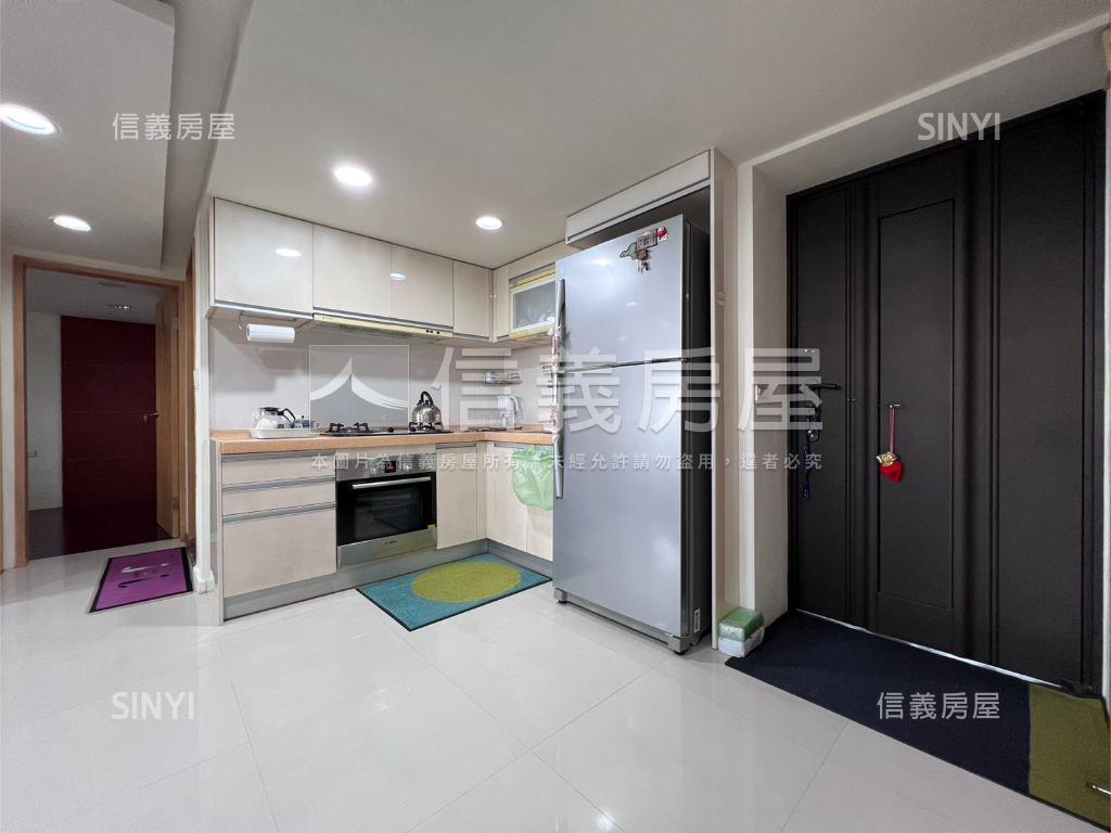 仁愛光復高樓景觀兩房房屋室內格局與周邊環境