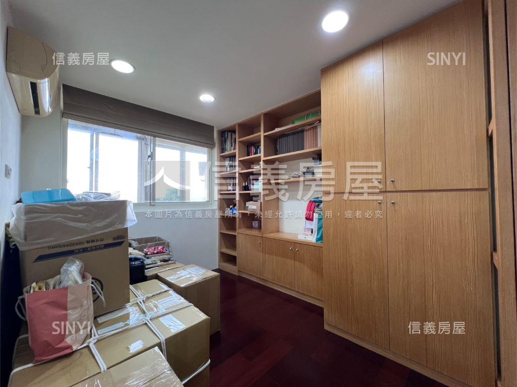 仁愛光復高樓景觀兩房房屋室內格局與周邊環境