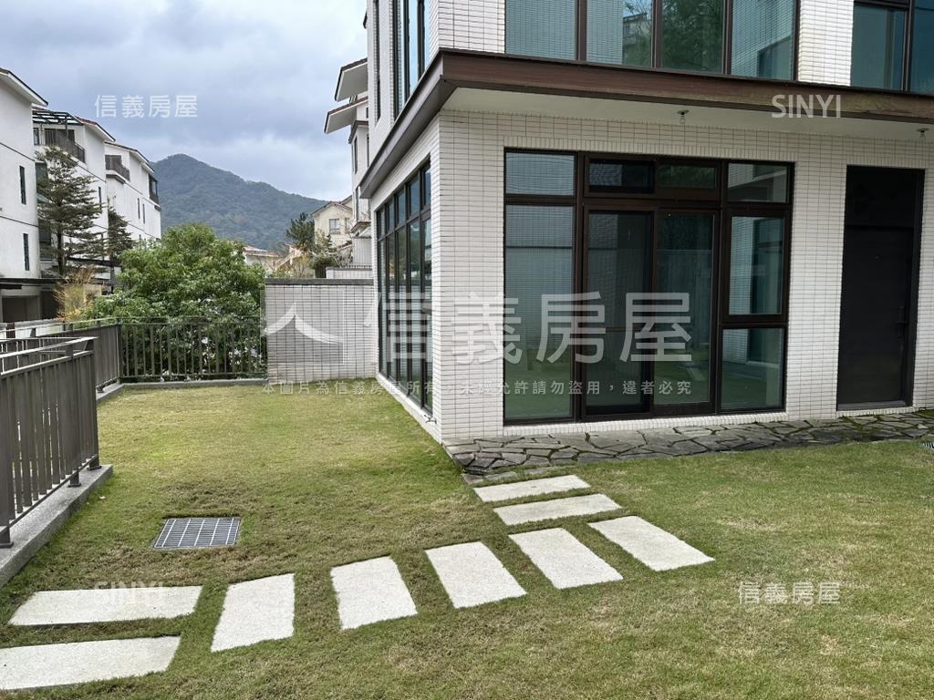 秀岡康橋旭電梯別墅房屋室內格局與周邊環境