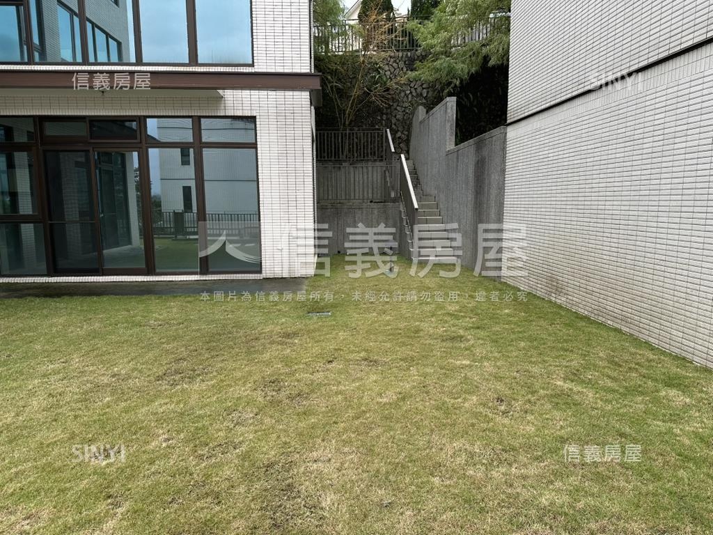 秀岡康橋旭電梯別墅房屋室內格局與周邊環境